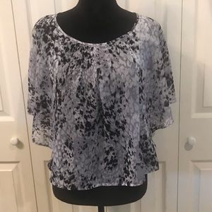 Investments Petite Black Gray Top with Flowing Sleeves
